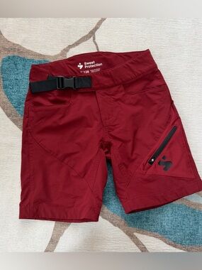 Sweet Protection Junior’s Hunter Riding Mountain Biking Shorts in Dark Red - 128